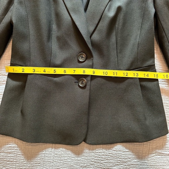 Halogen 2 piece skirt suit, size 2 Brown - Picture 7 of 13